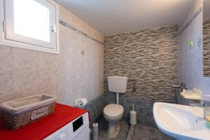 Koupelna v ubytování «MARMARA» house + 22 fotografií