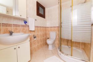 Ein Badezimmer in der Unterkunft Dalyan Hotel Nish Caria