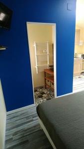 TV a/nebo společenská místnost v ubytování cottage la dune les cigales du bassin à Gujan-Mestras