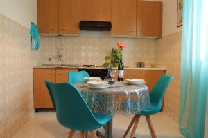 Kuchyň nebo kuchyňský kout v ubytování Cozy Apartments Danica Novalja - Ground floor