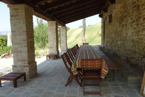 Ein Balkon oder eine Terrasse in der Unterkunft Ca La Piera, Le Marche, Italy