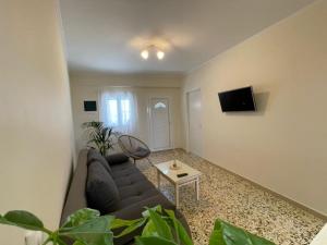 TV a/nebo společenská místnost v ubytování Vatos 2 bedroom apartment