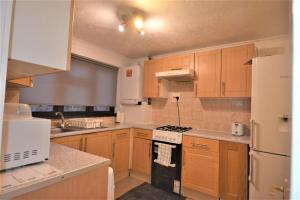 Gallery image of Spacious 3 bedroom House in Tilbury by London in Low Street