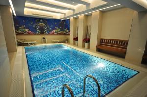 Kolam renang di atau dekat dengan Neorion Hotel - Special Class