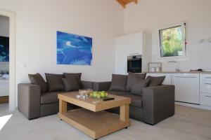 Kuchyň nebo kuchyňský kout v ubytování Sunset Sea View Villa 3