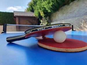 Tenis a/nebo squash v ubytování Villa Tres Palmeras en Alfaz del Pi , Albir, Benidorm nebo okolí