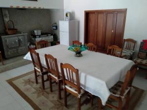 Η κουζίνα ή μικρή κουζίνα στο Casa da Estivada, 313 +18 φωτογραφίες