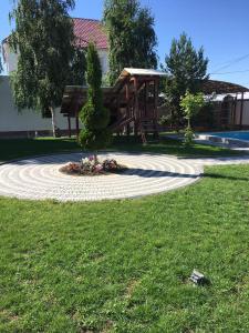 Zahrada ubytování Гостевой дом Ривьера