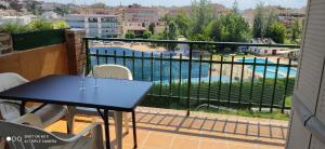 Bazén v ubytování CALAFELL 5 BEACH nebo v jeho okolí