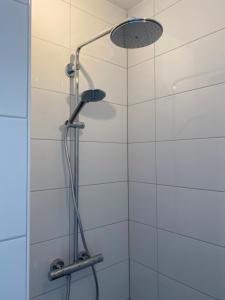 Et badeværelse på Wildhof + 19 billeder