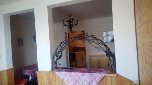 Ένα ή περισσότερα κρεβάτια σε δωμάτιο στο Hostinec Na Návsi