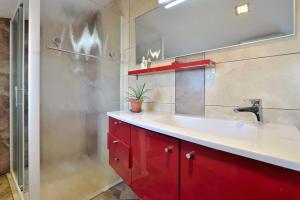 Kúpeľňa v ubytovaní Comfortable apartment near Pula + 19 fotografií
