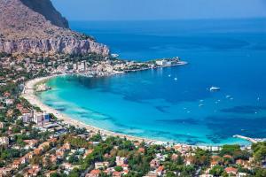 an aerial view of a beach in the amalfi coast at Na' zà Ciccina in Palermo