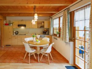 Küche/Küchenzeile in der Unterkunft Holiday Apartements by Hotel Grüner Baum Feldberg