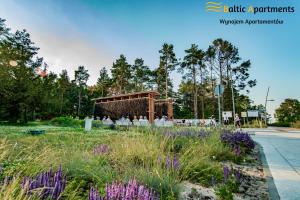Ogród w obiekcie Baltic Apartments - Rezydencja Bursztyn