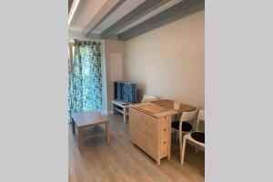 Zdjęcie z galerii obiektu appartement residence avec piscine à anglet limite Biarritz w mieście Anglet