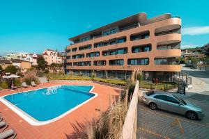 Bazén v ubytování Nobile apartment - Coral Residence complex with parking & pool nebo v jeho okolí