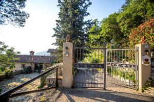 Vonkajšia záhrada v ubytovaní VILLA ANCORA Tenuta Lonciano