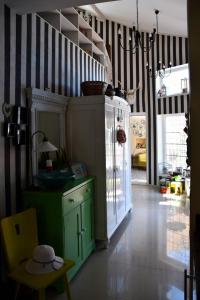 Kuchyň nebo kuchyňský kout v ubytování Vintage Luxurious house