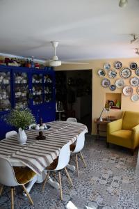 Posezení v ubytování Vintage Luxurious house