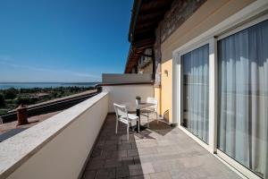 A balcony or terrace at H2O ROOMS
