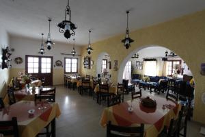 Restoran või mõni muu söögikoht majutusasutuses Mare Monte