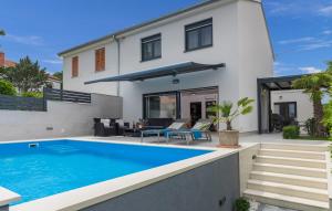 Bazén v ubytovaní Villa Mondo Adria alebo v jeho blízkosti