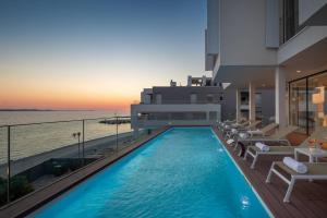 Bazén v ubytování Dedaj Resort - Villa Tina nebo v jeho okolí