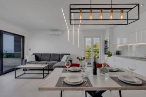 Posezení v ubytování Villa Pejic NEW, PENTHOUSE