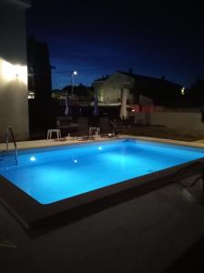 Apartment Bella 내부 또는 인근 수영장