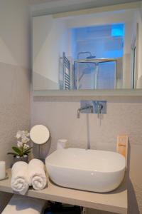 Koupelna v ubytování B&B Residenza Aragonese + 37 fotografií