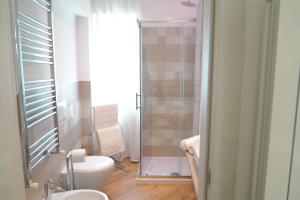 Koupelna v ubytování B&B Residenza Aragonese