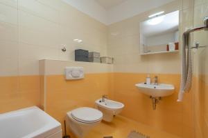 Fotografia z galérie ubytovania Modern apt w terrace 2 min walk to the beach v Trogiri