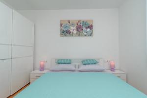 Fotografia z galérie ubytovania Modern apt w terrace 2 min walk to the beach v Trogiri