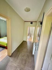Letto o letti in una camera di Underwoods Žabljak Guesthouse