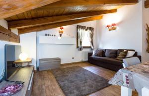 Posezení v ubytování Sottosopra Alps Apartments & Rooms