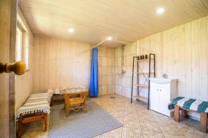 Postel nebo postele na pokoji v ubytování Käbruotsa farmhouse