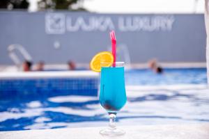 Basen w obiekcie Hotel Lajka Luxury lub w pobliżu