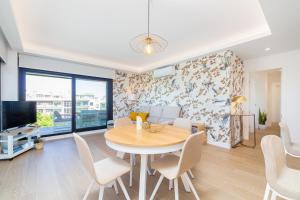 Telewizja i/lub zestaw kina domowego w obiekcie CANELAS LUXURY