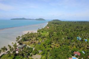 Fotografie z fotogalerie ubytování 3 Bedroom Beach Front Villa SDV183-Laem Sor Beach-By Samui Dream Villas v destinaci Nathon Bay
