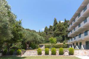 a view of the courtyard of a building at Julia Hotel in Fourka