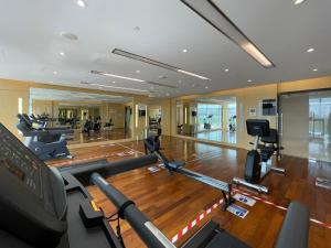 Fitness centrum a/nebo fitness zařízení v ubytování The Smart Concierge - Damac 108