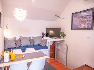 TV a/nebo společenská místnost v ubytování Pinna Apartments Hvar