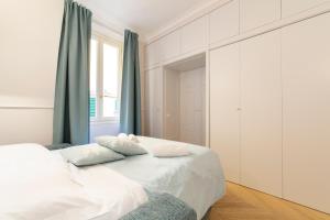 Posteľ alebo postele v izbe v ubytovaní Altafronte Enchanted Suite close to Uffizi Gallery