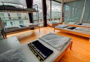Postel nebo postele na pokoji v ubytování Heart of Gold Hostel Berlin