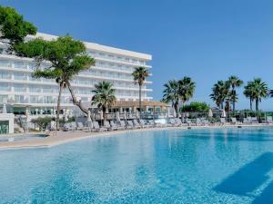 Бассейн в Playa Esperanza Resort Affiliated by Meliá или поблизости