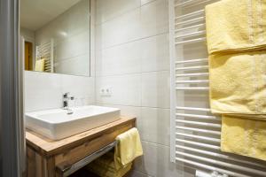 A bathroom at Appartements Hochlega