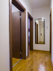Afbeelding uit fotogalerij van Apartments NEO in Novi Sad