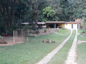 Pet ou pets ficando com hóspedes em Eco Parque Cachoeira Moxafongo