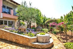 Vonkajšia záhrada v ubytovaní Flora relax house, free parking